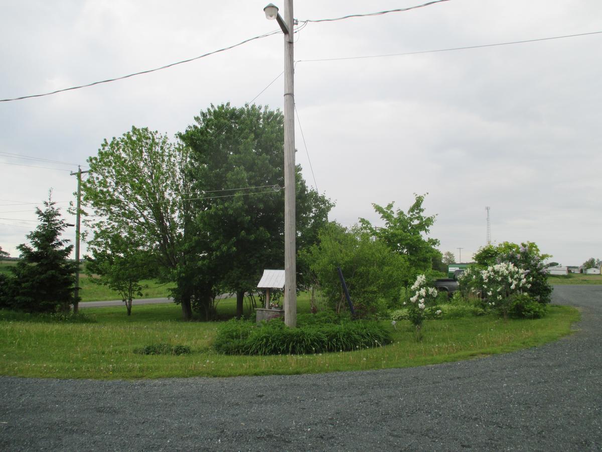 Gite Agricole Les Lilas Saint Wenceslas Exterior photo